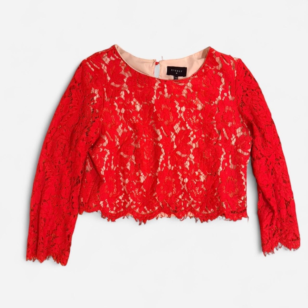Everly Red Floral Lace‎ Crop Top Long Sleeve Scalloped Hem Size L